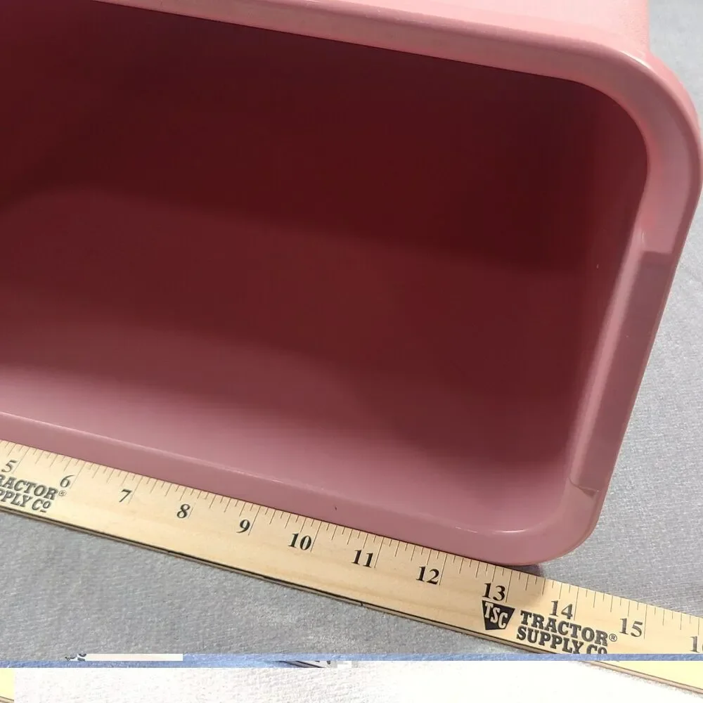 Rubbermaid slight wear